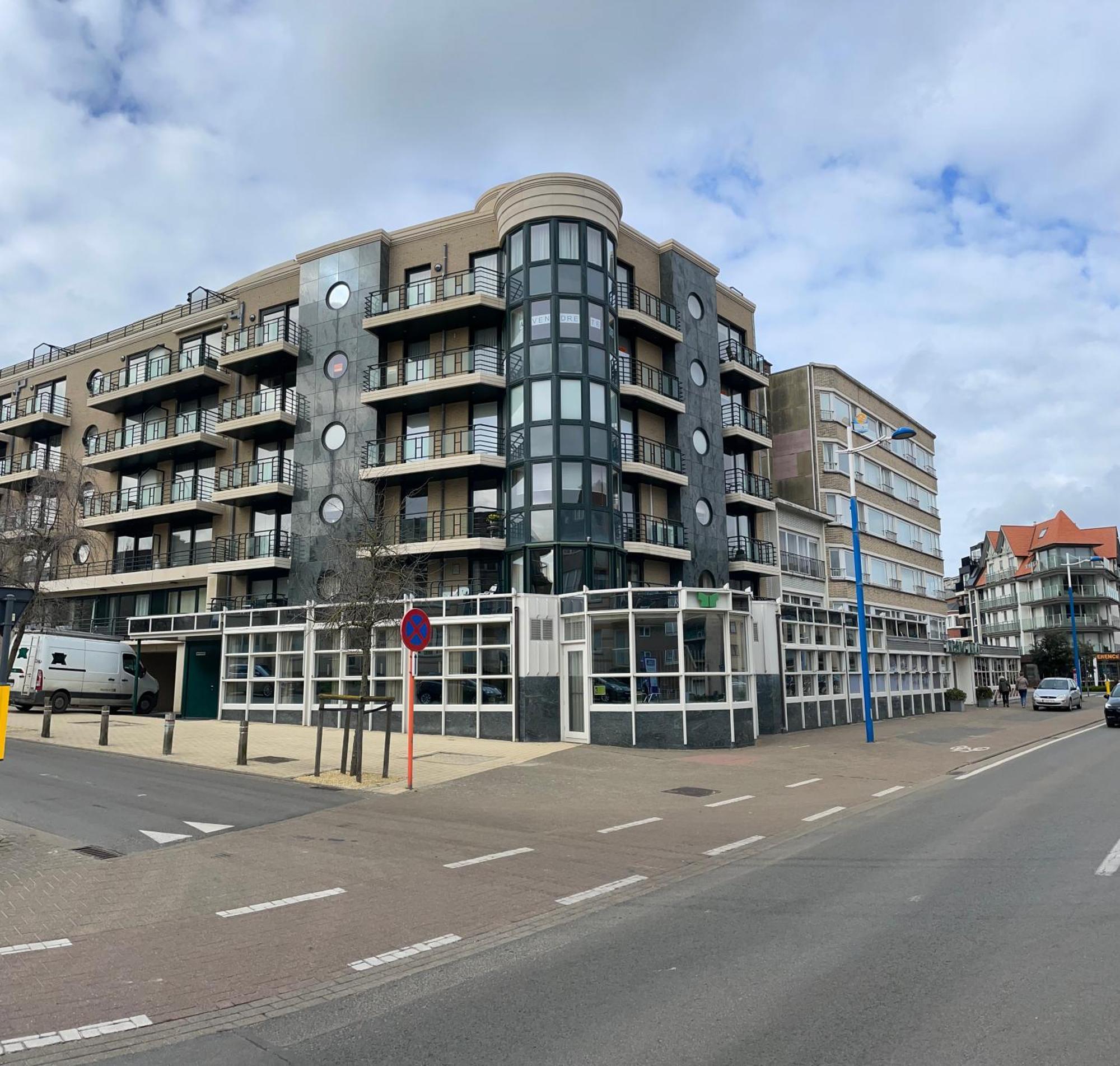 Appt Pablo Met Prive-Garage, Vlakbij Zee, In Koksijde-Bad Lägenhet Exteriör bild