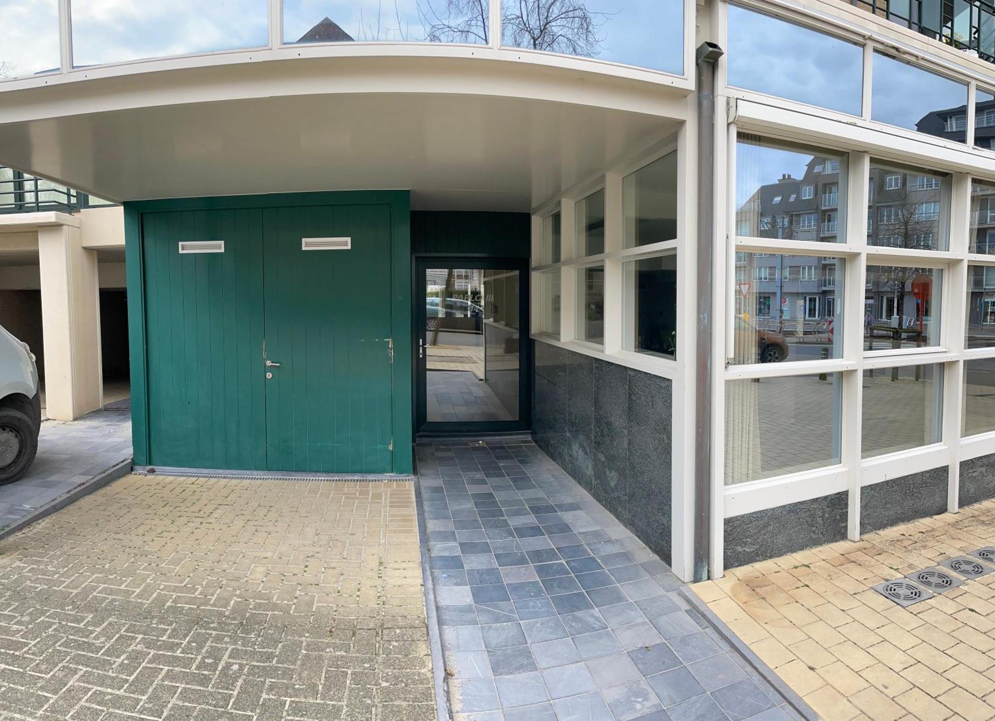 Appt Pablo Met Prive-Garage, Vlakbij Zee, In Koksijde-Bad Lägenhet Exteriör bild